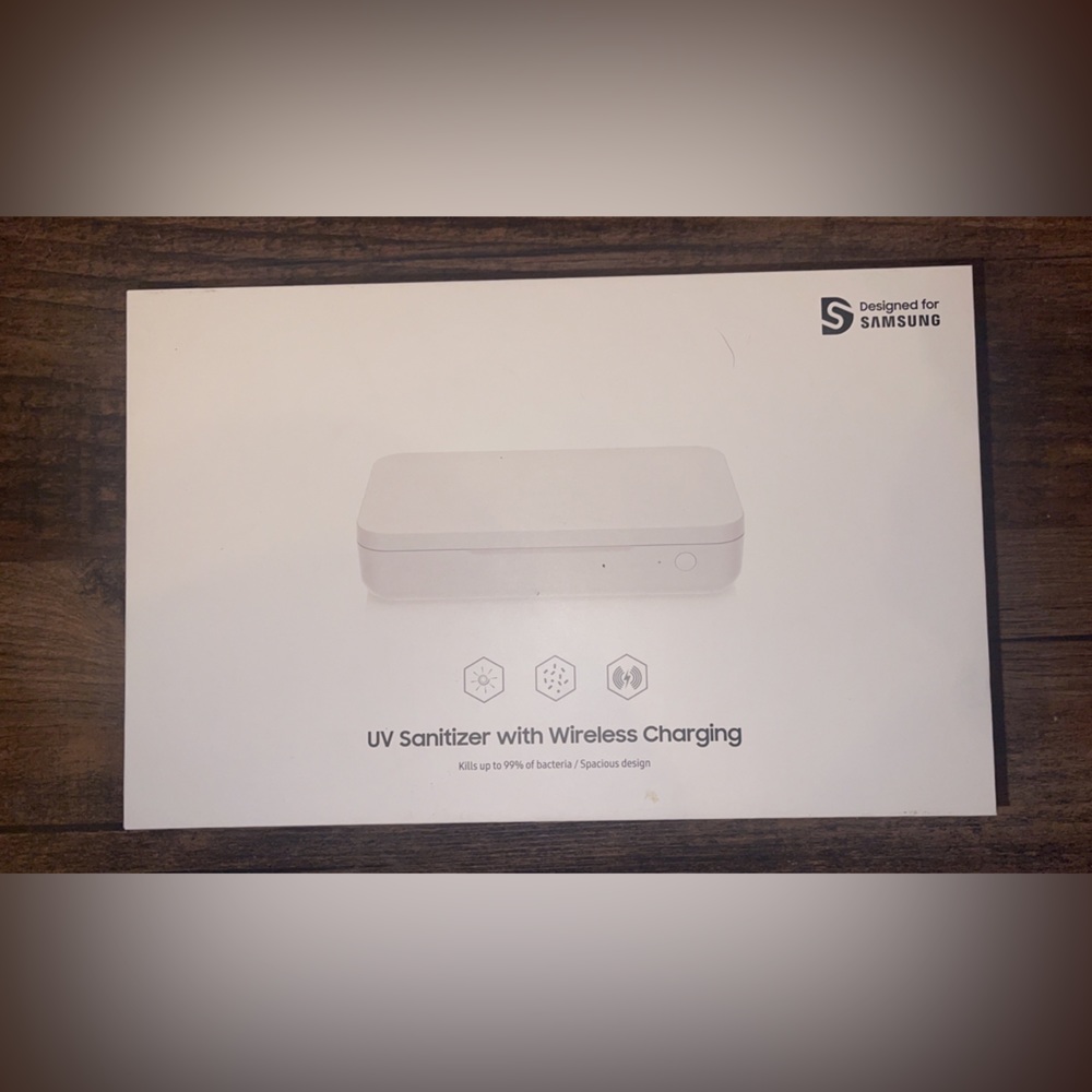 UV SANITIZER WITH WIRELESS CHARGING